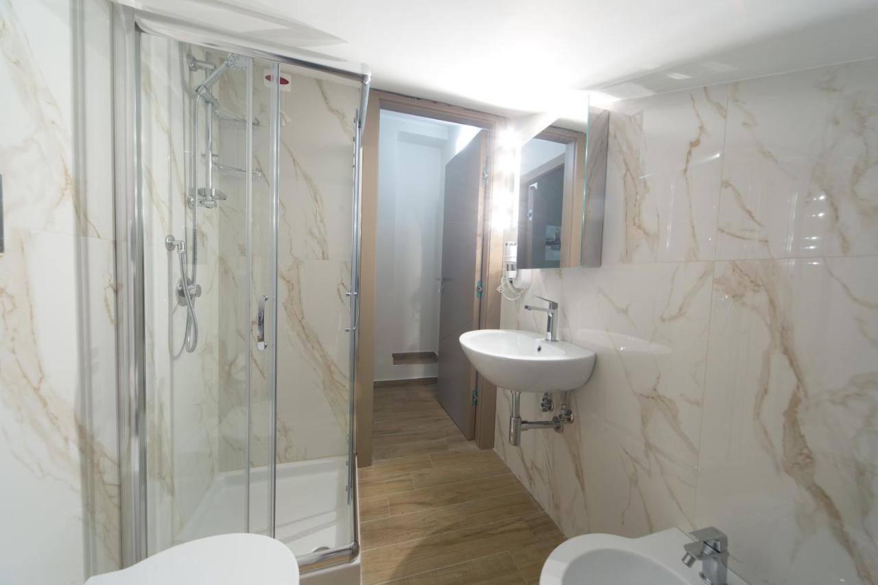 Slow Chic Apartment Beb Policlinico Messina Eksteriør billede